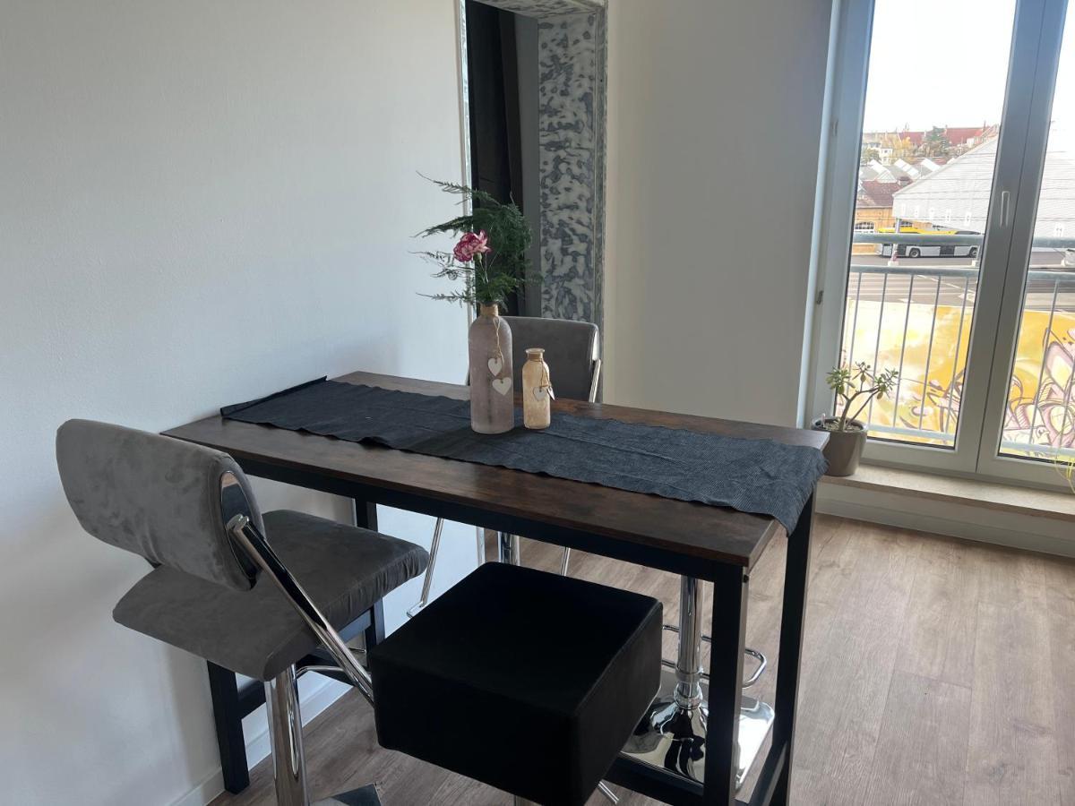 Apartment Juna Mit Tg Stellplatz Лайпциг Екстериор снимка