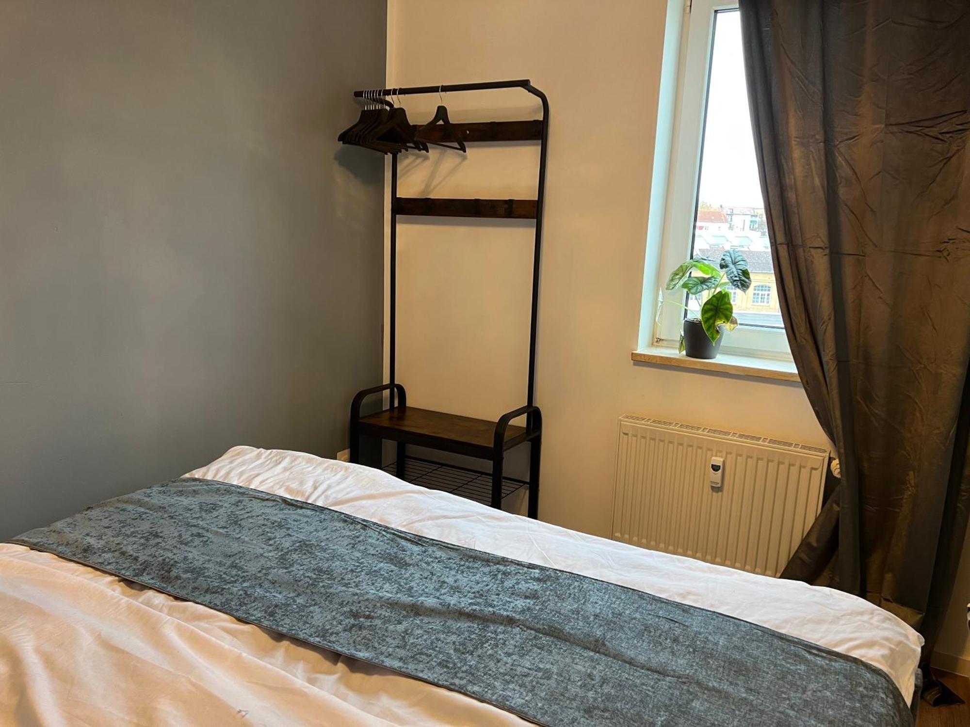 Apartment Juna Mit Tg Stellplatz Лайпциг Екстериор снимка